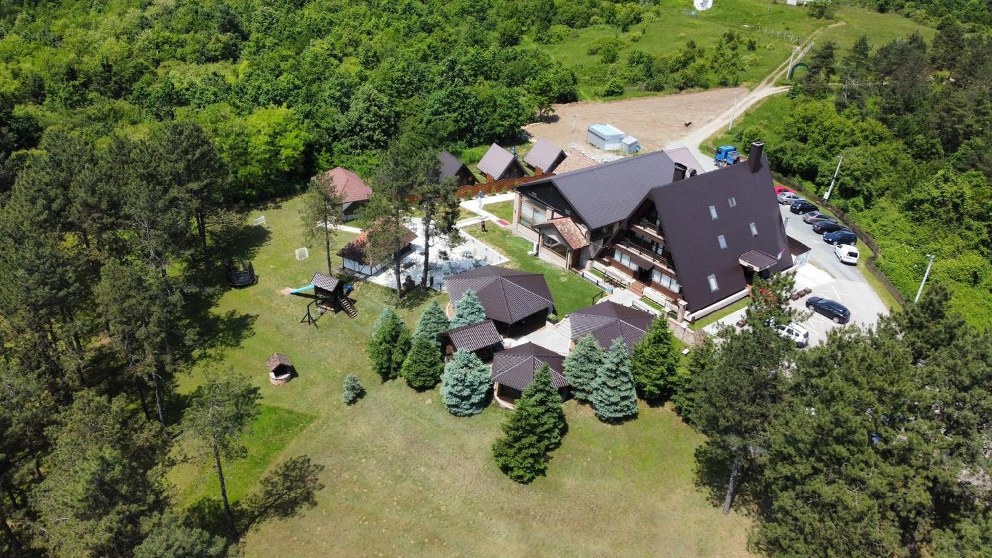 Hotel Babino Brdo Derventa ภายนอก รูปภาพ