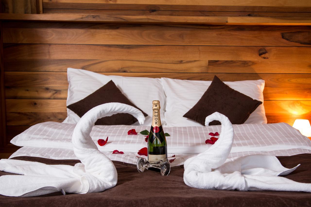 Hotel Babino Brdo Derventa ภายนอก รูปภาพ