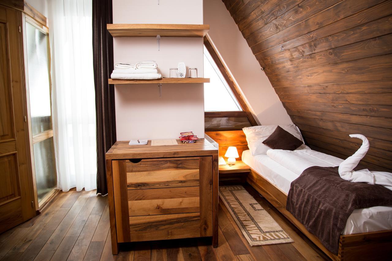 Hotel Babino Brdo Derventa ภายนอก รูปภาพ