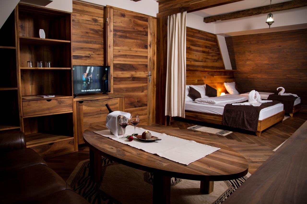Hotel Babino Brdo Derventa ภายนอก รูปภาพ