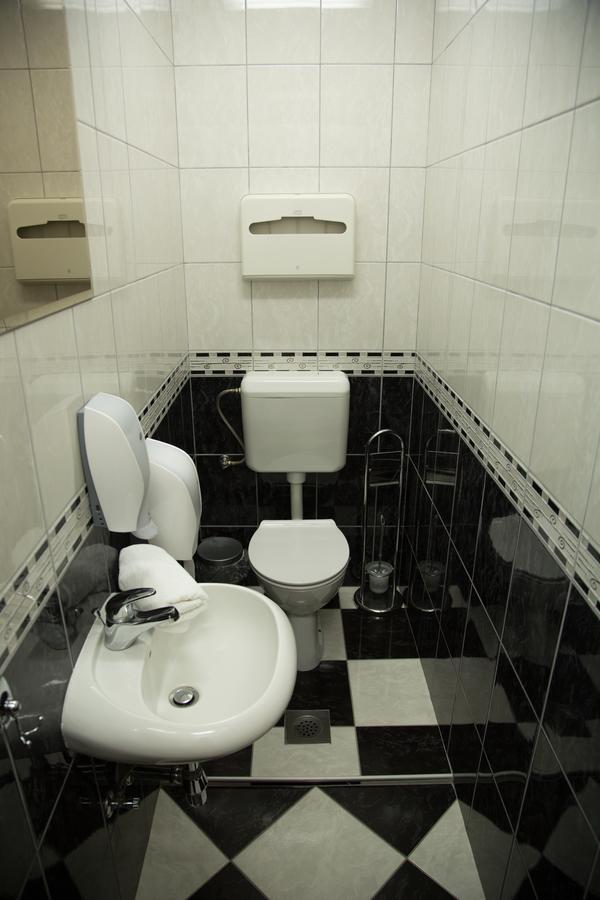 Hotel Babino Brdo Derventa ภายนอก รูปภาพ