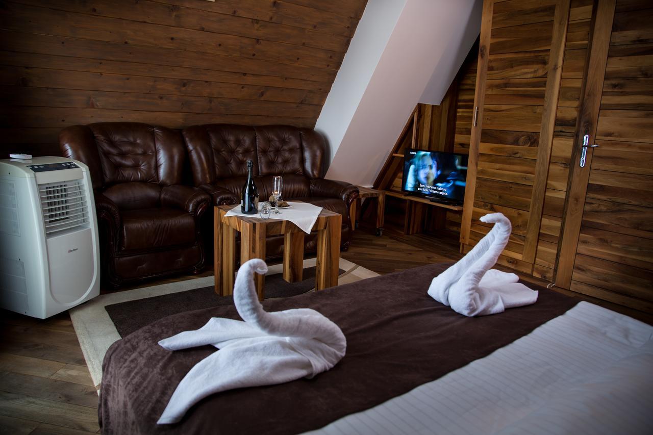Hotel Babino Brdo Derventa ภายนอก รูปภาพ